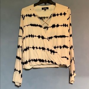 Lulus long sleeve shirt